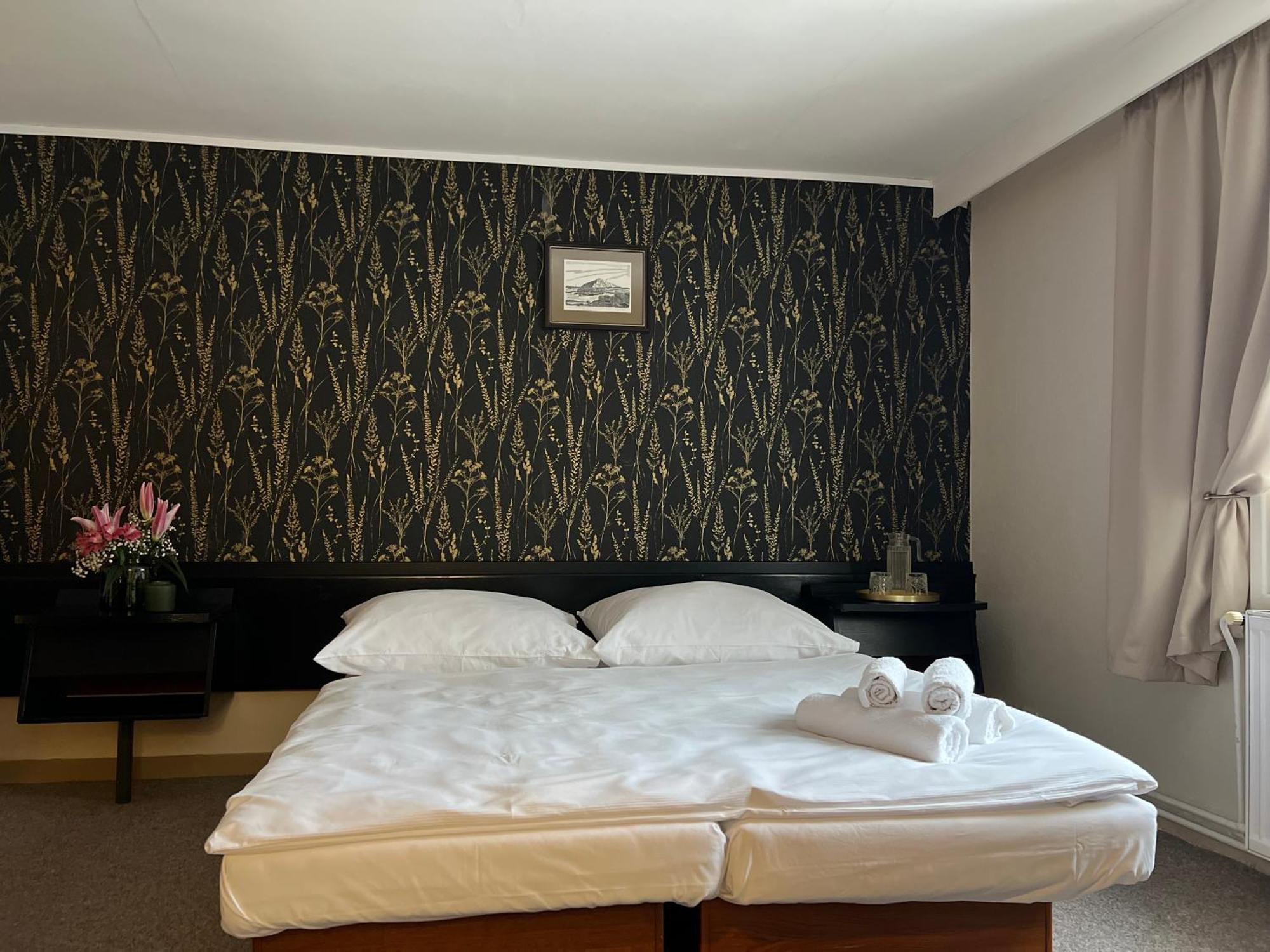 Hotel Lomnice Шпиндлерув-Млин Экстерьер фото