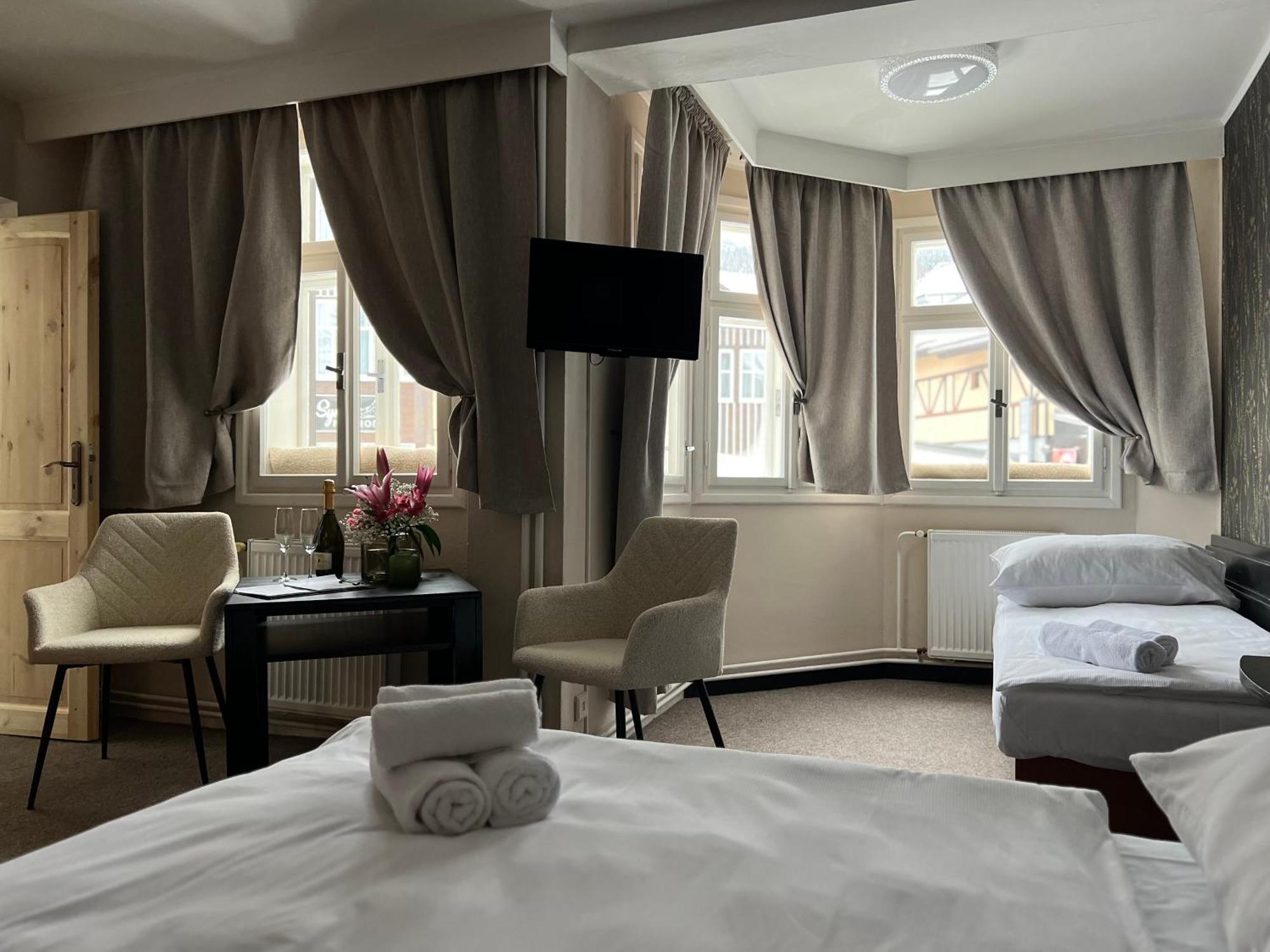 Hotel Lomnice Шпиндлерув-Млин Экстерьер фото
